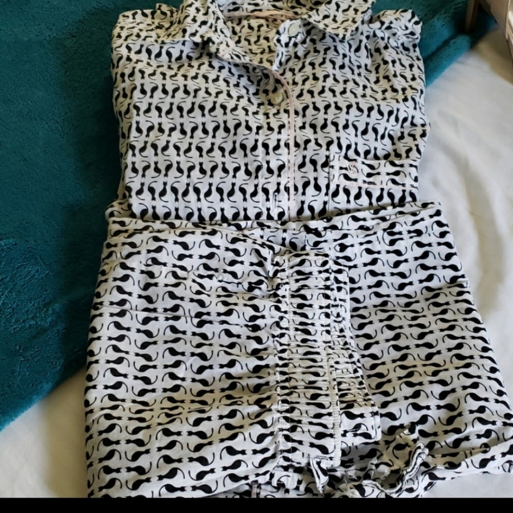 Victoria secret pajamas set